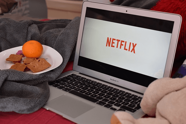 Fix you have downloads on too many devices Netflix error on your IOS, Android or desktop device. That way you can downloade a video and watch your favorite video offline. 